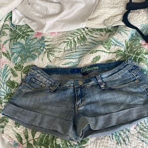 Low Rise Fox Denim Shorts